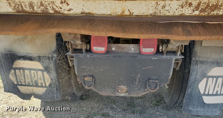 image for item IX9150 1992 Ford L8000  dump truck