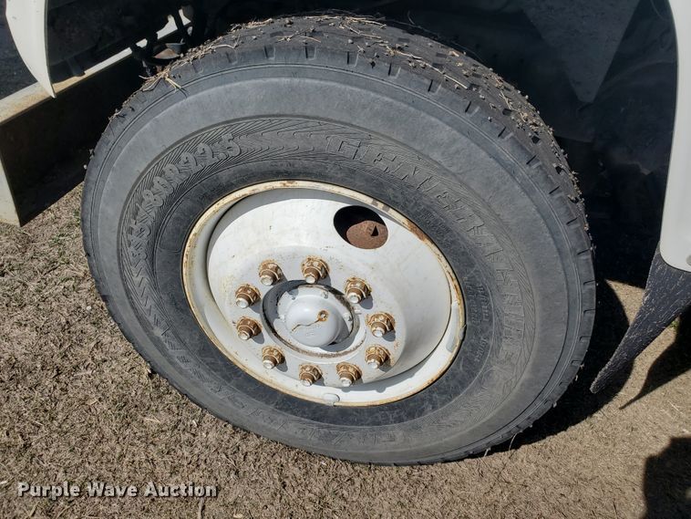 image for item IX9150 1992 Ford L8000  dump truck