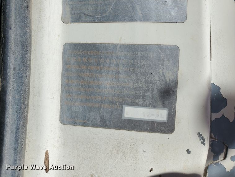 image for item IX9150 1992 Ford L8000  dump truck