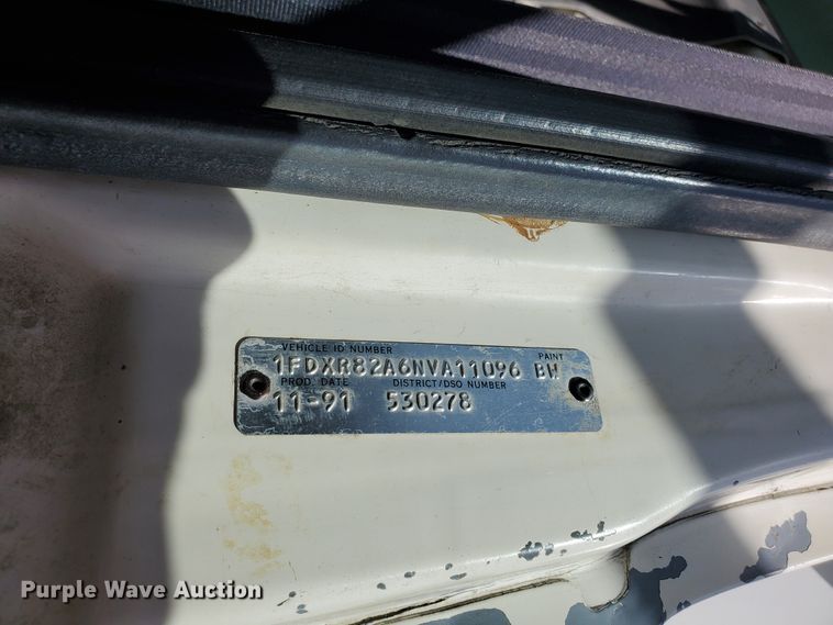 image for item IX9150 1992 Ford L8000  dump truck