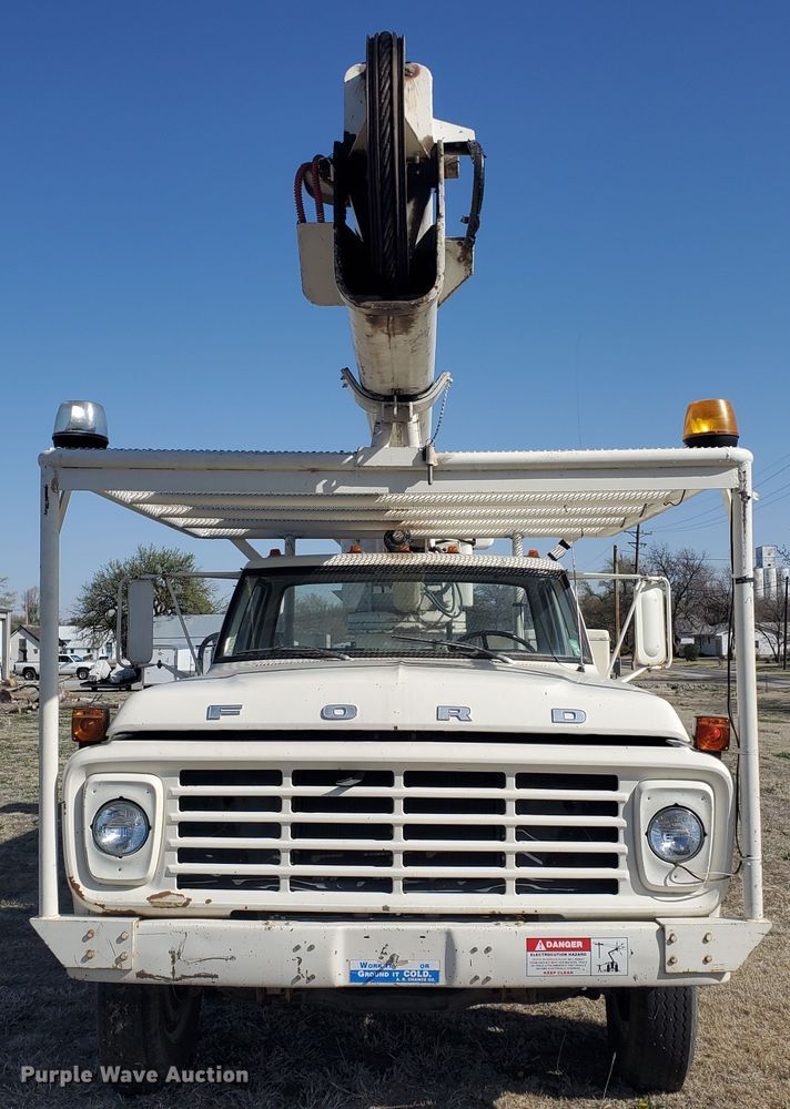 image for item IX9151 1978 Ford F600  bucket truck