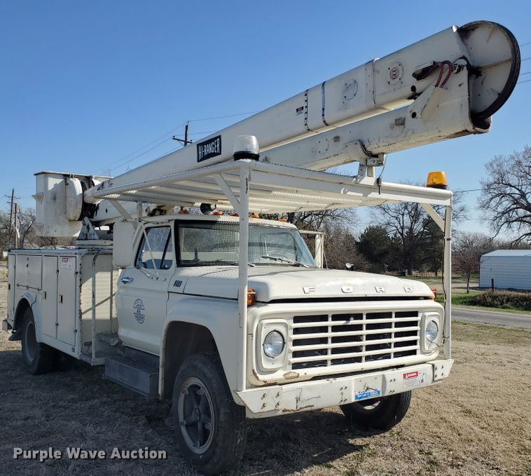 image for item IX9151 1978 Ford F600  bucket truck