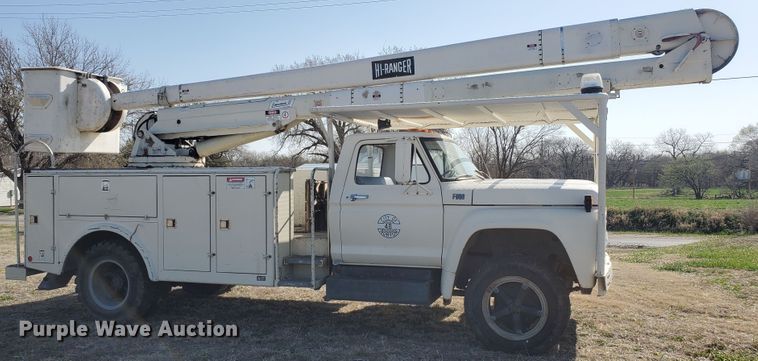 image for item IX9151 1978 Ford F600  bucket truck