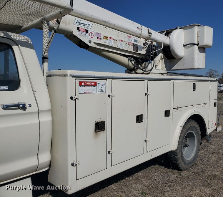 image for item IX9151 1978 Ford F600  bucket truck
