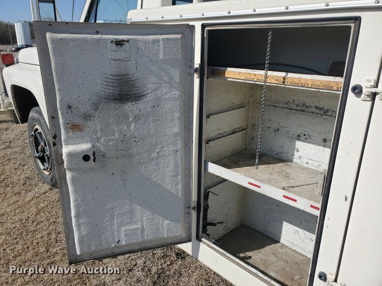 image for item IX9151 1978 Ford F600  bucket truck