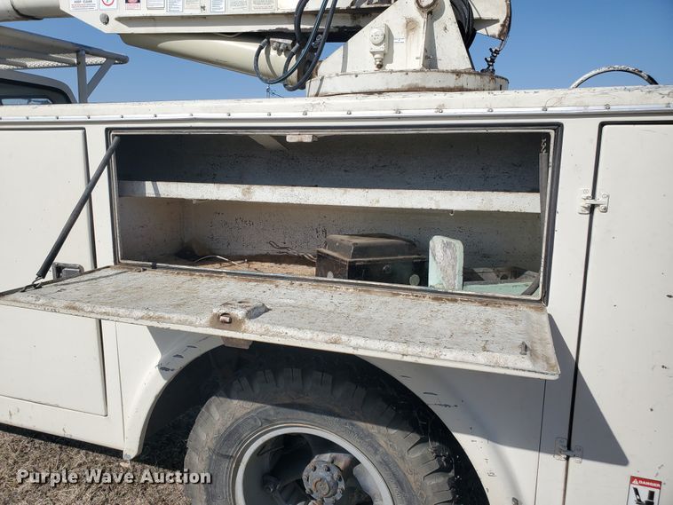 image for item IX9151 1978 Ford F600  bucket truck