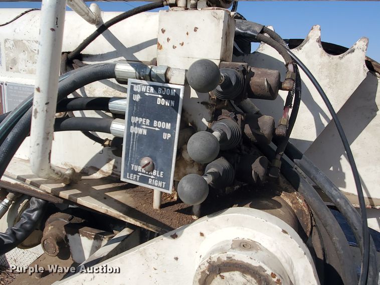 image for item IX9151 1978 Ford F600  bucket truck