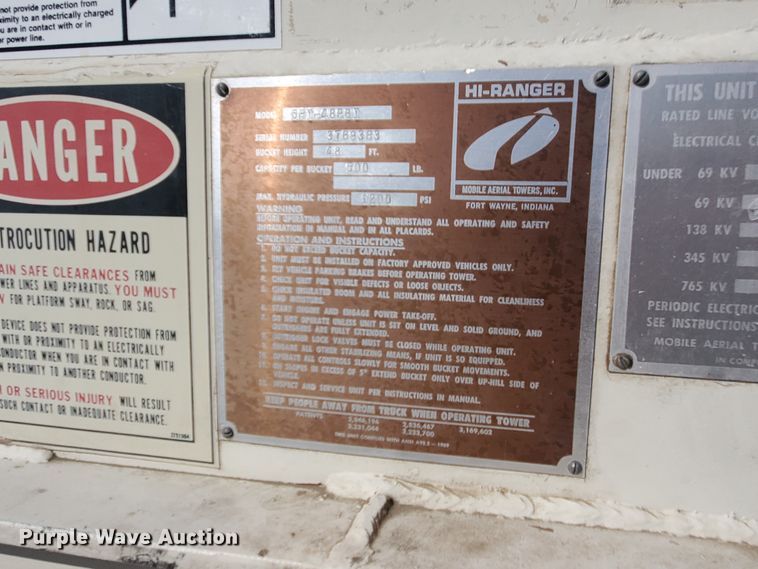 image for item IX9151 1978 Ford F600  bucket truck