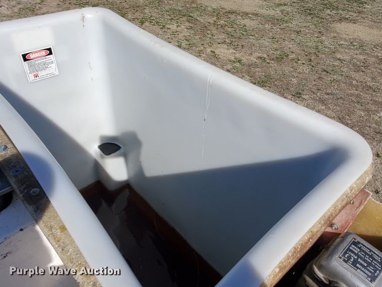 image for item IX9151 1978 Ford F600  bucket truck