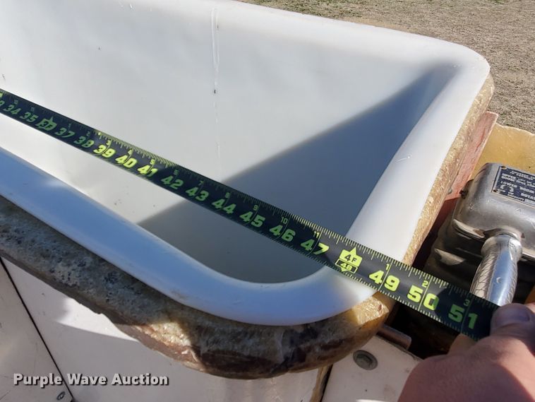 image for item IX9151 1978 Ford F600  bucket truck