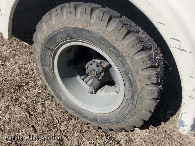 image for item IX9151 1978 Ford F600  bucket truck