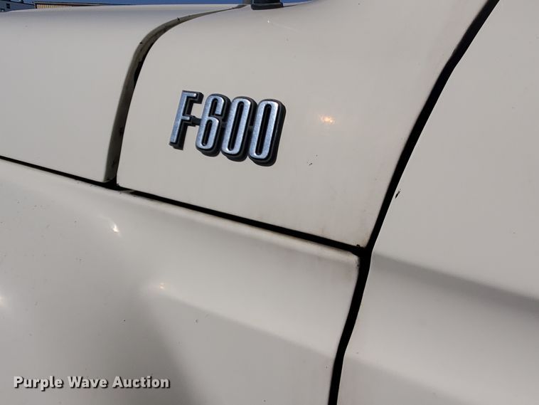 image for item IX9151 1978 Ford F600  bucket truck