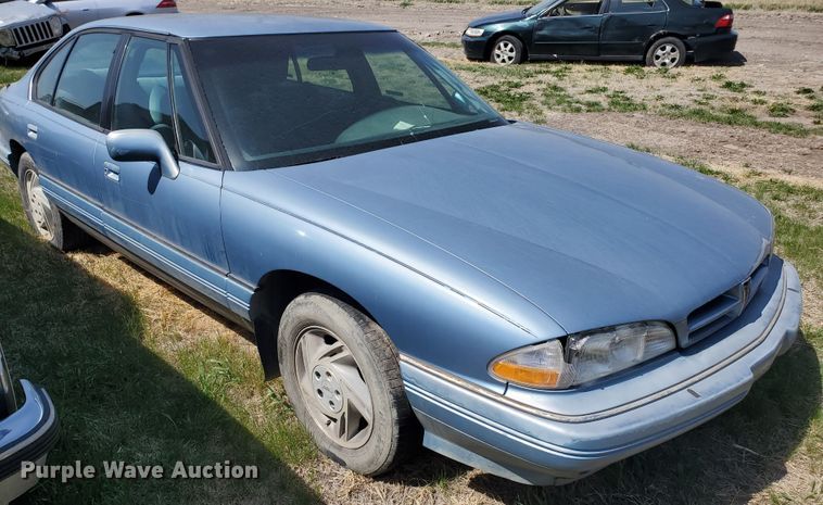 image for item IX9179 1993 Pontiac Bonneville