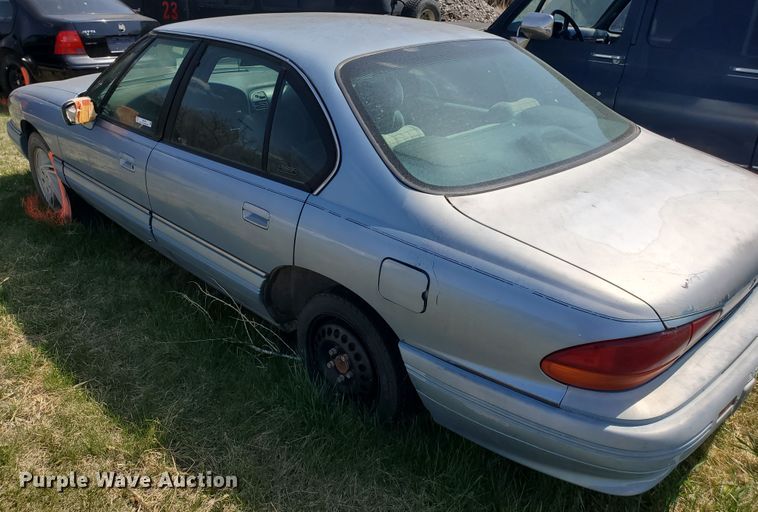 image for item IX9179 1993 Pontiac Bonneville