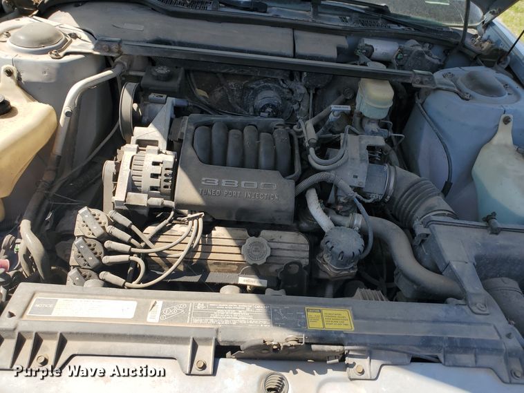 image for item IX9179 1993 Pontiac Bonneville