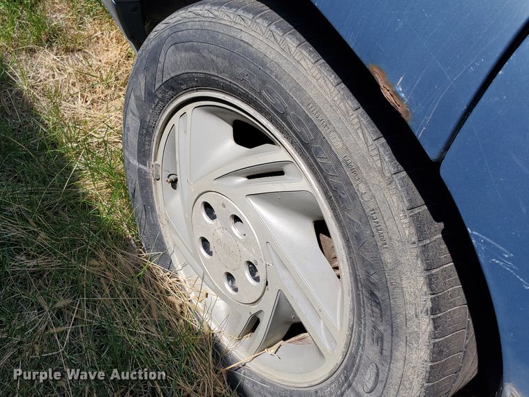 image for item IX9179 1993 Pontiac Bonneville