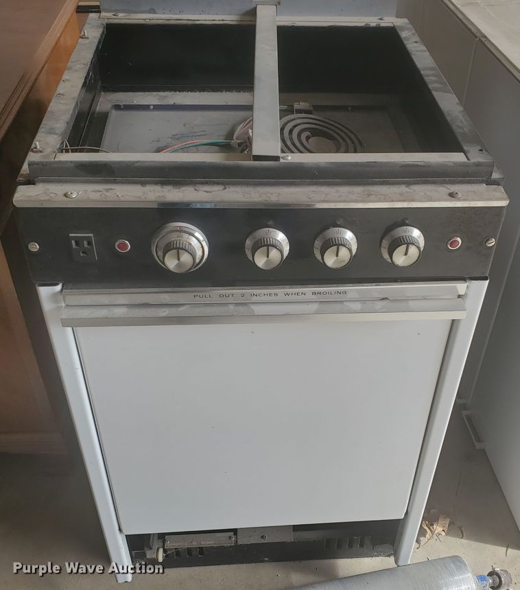 image for item IX9231 (2) Dwyer kitchenette sets