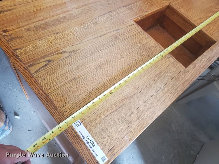 image for item IX9232 (4) desks