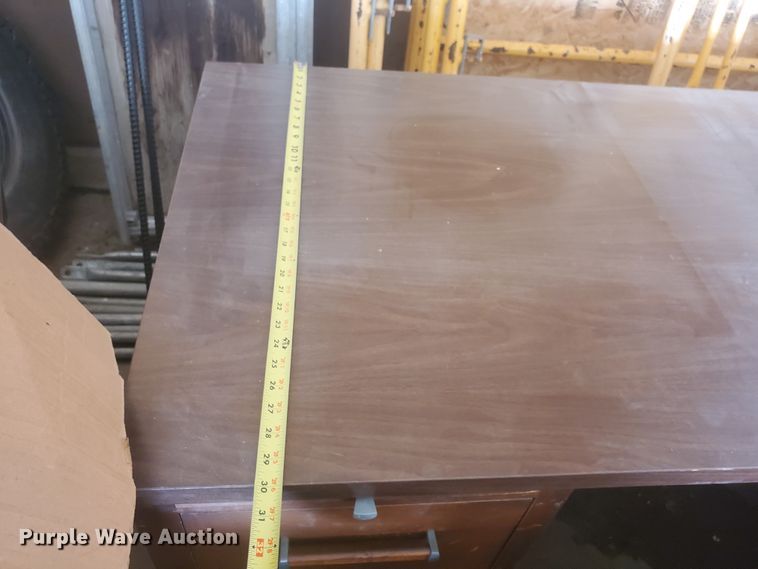 image for item IX9232 (4) desks