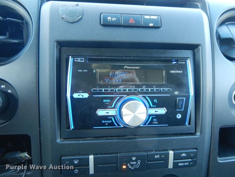 image for item IX9478 2013 Ford F150  SuperCrew pickup truck