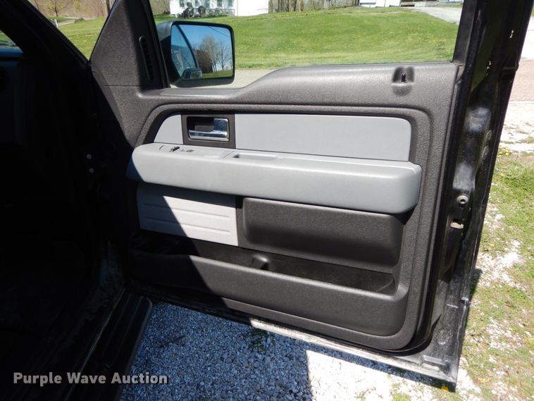 image for item IX9478 2013 Ford F150  SuperCrew pickup truck