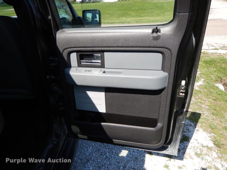 image for item IX9478 2013 Ford F150  SuperCrew pickup truck