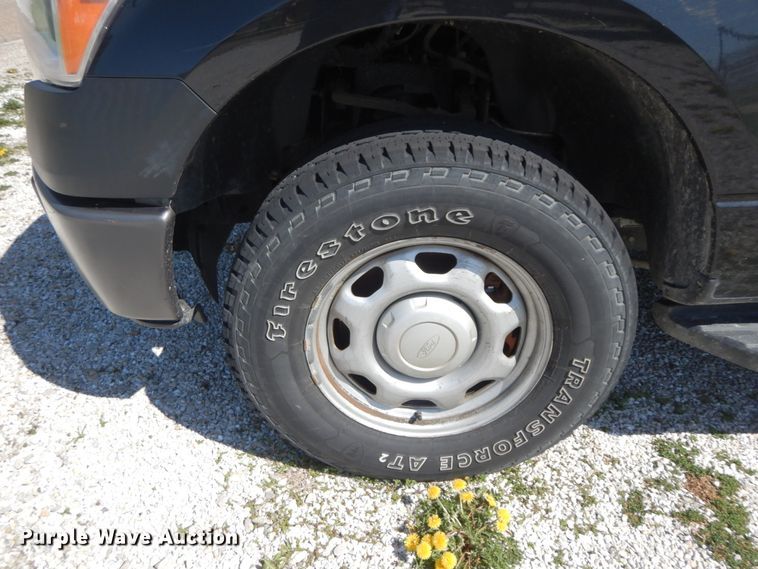 image for item IX9478 2013 Ford F150  SuperCrew pickup truck