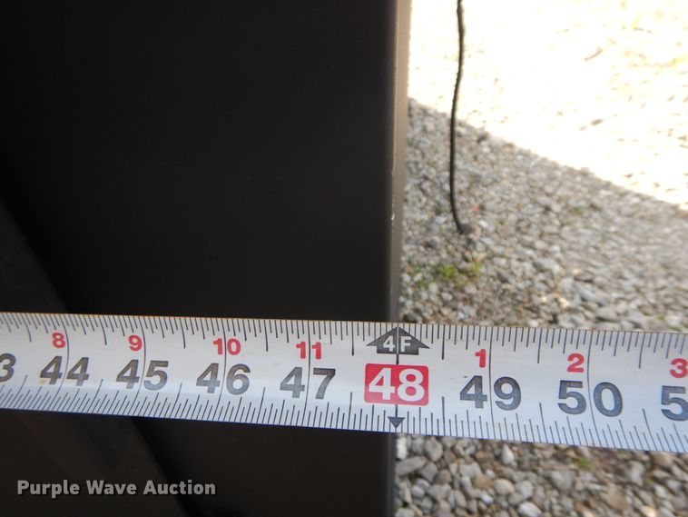 image for item IX9480 Metal dog kennel