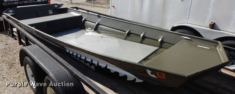 image for item IX9482 1999 OMC 1542M/T  boat