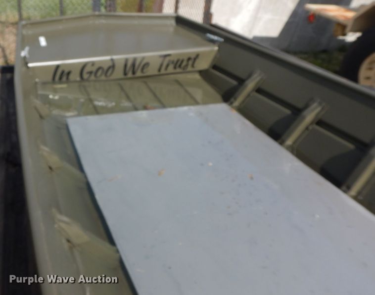 image for item IX9482 1999 OMC 1542M/T  boat