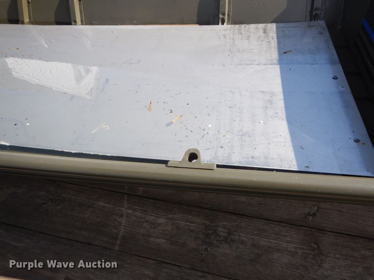 image for item IX9482 1999 OMC 1542M/T  boat