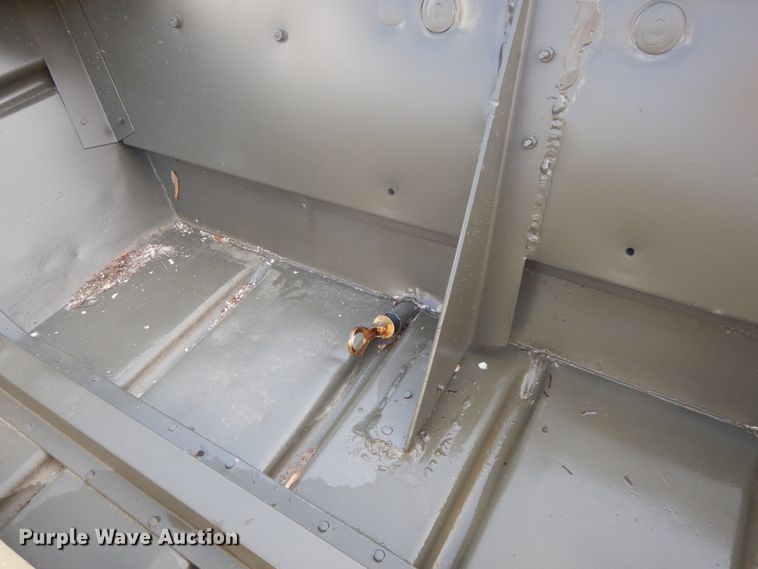 image for item IX9482 1999 OMC 1542M/T  boat