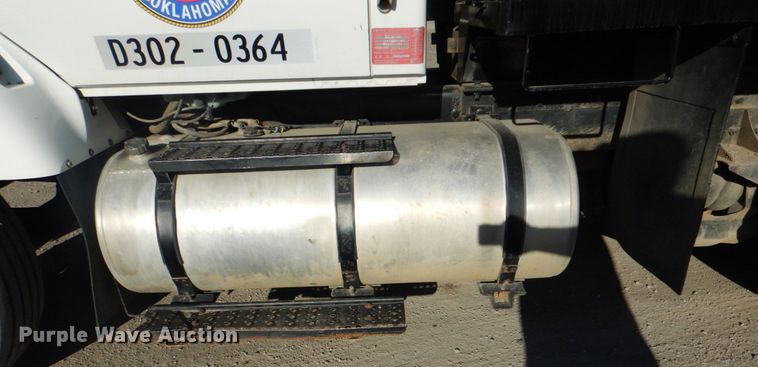 image for item IY9441 2005 International 7500  dump truck