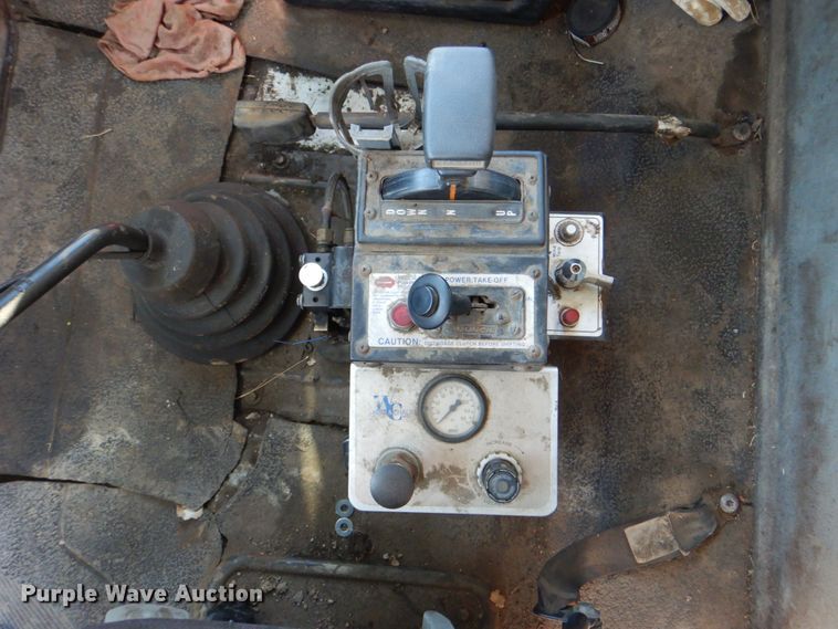 image for item IY9441 2005 International 7500  dump truck