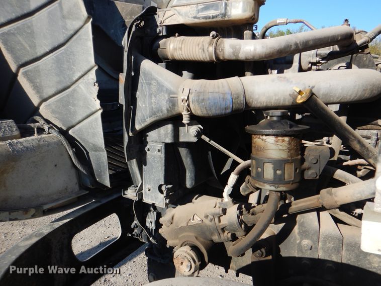 image for item IY9441 2005 International 7500  dump truck