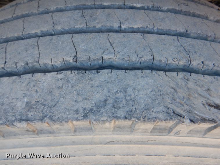 image for item IY9441 2005 International 7500  dump truck