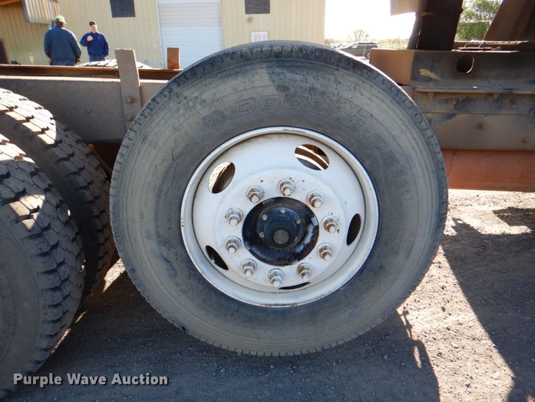 image for item IY9441 2005 International 7500  dump truck