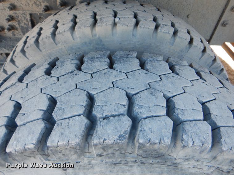 image for item IY9441 2005 International 7500  dump truck