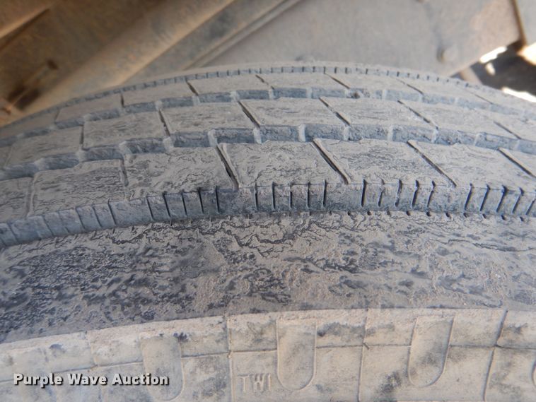 image for item IY9441 2005 International 7500  dump truck