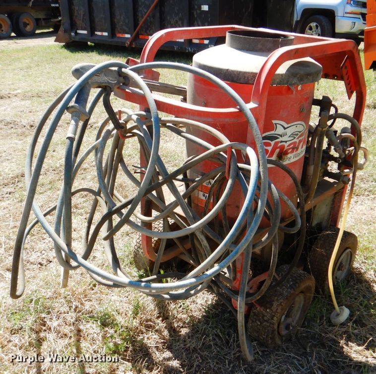 image for item IY9442 Shark STP-352007A pressure washer