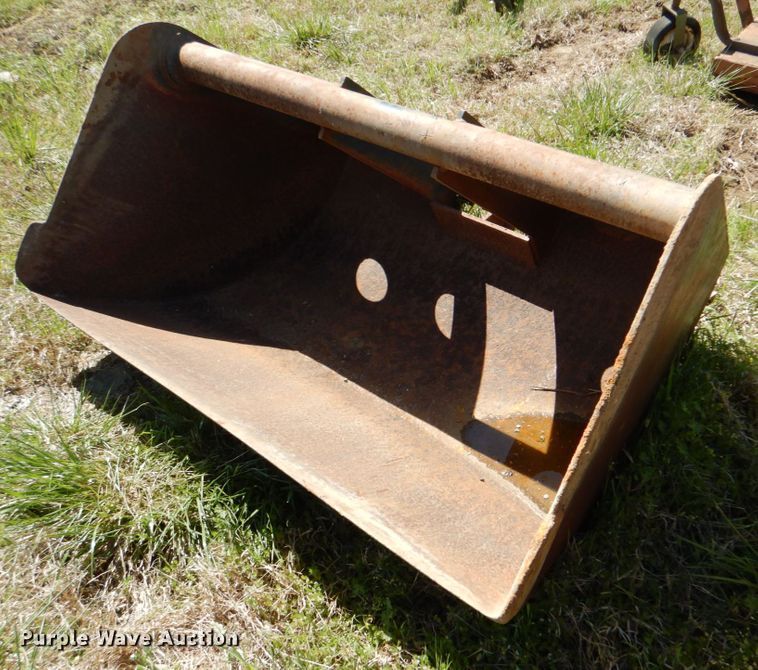 image for item IY9448 Gradall 57"W bucket