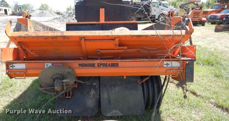 image for item IY9454 1992 Monroe dump bed