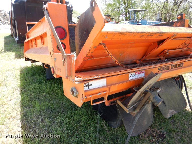 image for item IY9454 1992 Monroe dump bed