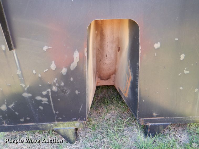 image for item IY9455 Davis dump bed