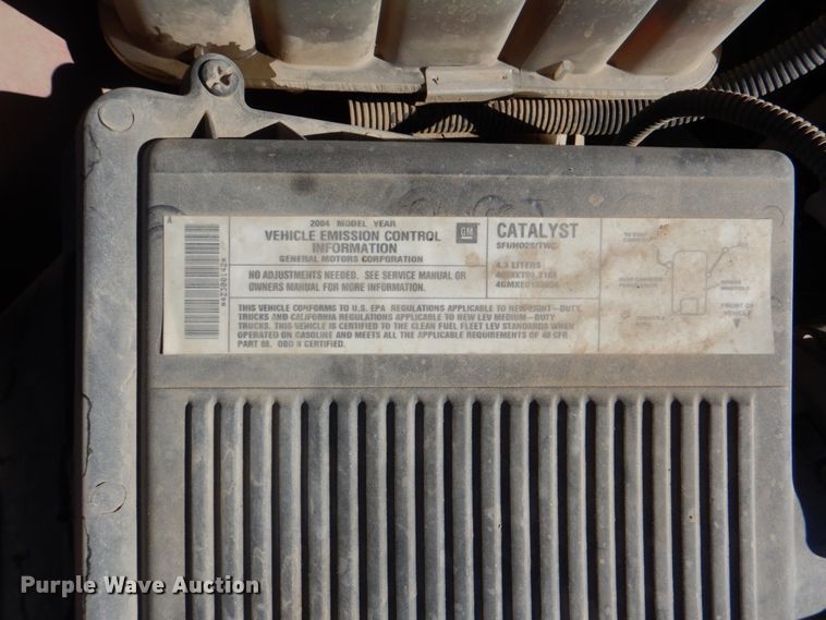 image for item IY9456 2004 Chevrolet Silverado 1500  pickup truck