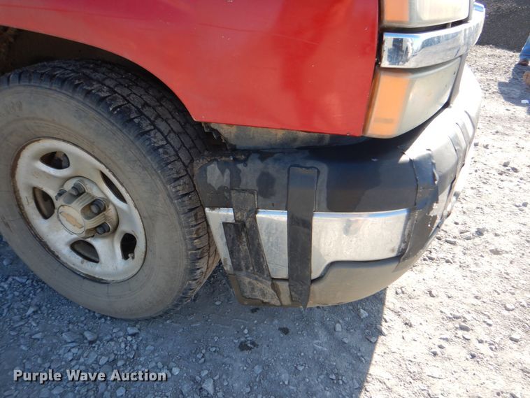 image for item IY9456 2004 Chevrolet Silverado 1500  pickup truck