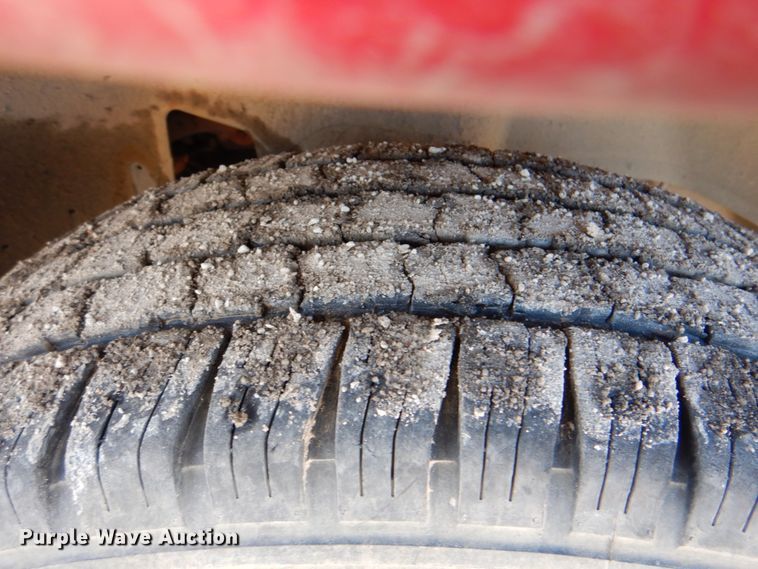 image for item IY9456 2004 Chevrolet Silverado 1500  pickup truck