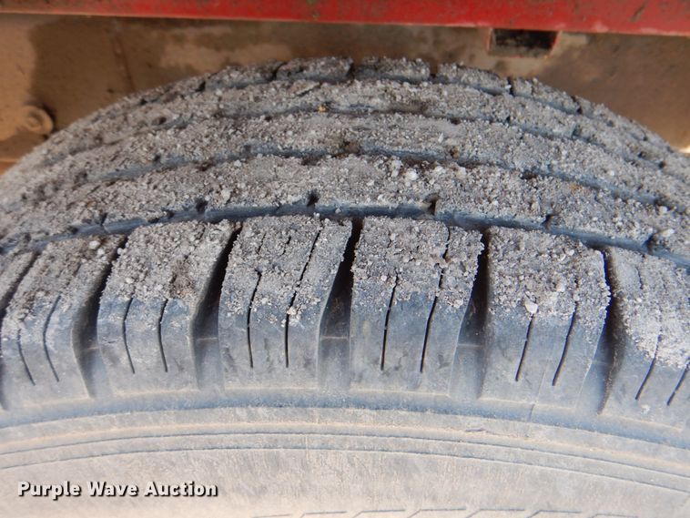 image for item IY9456 2004 Chevrolet Silverado 1500  pickup truck