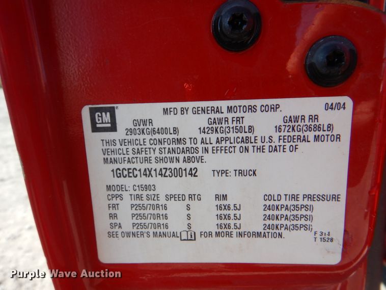 image for item IY9456 2004 Chevrolet Silverado 1500  pickup truck