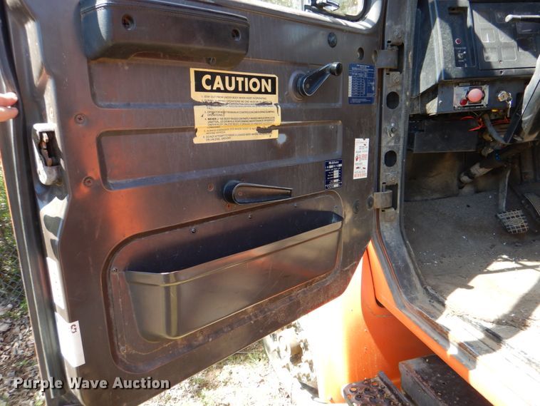 image for item IY9461 1992 International 4700  flatbed truck